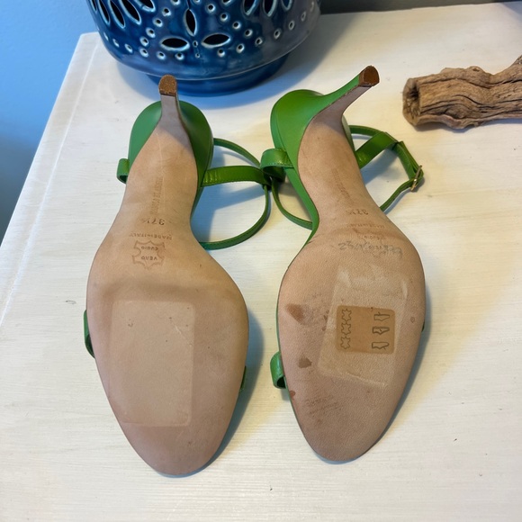 Manolo Blahnik Green Heels Elegant Design - Picture 5 of 8